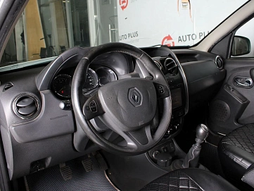 Renault Duster, 2016г., полный привод, механика