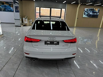 Audi A3, 2018г., передний привод, робот