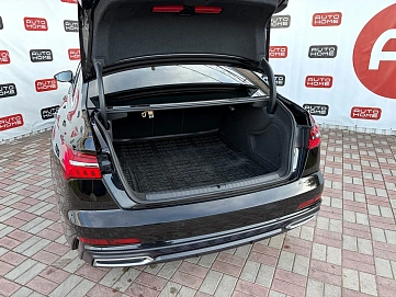 Audi A6, 2021г., передний привод, робот