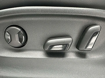 Volkswagen Tiguan, 2022г., передний привод, робот