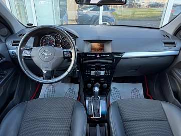 Opel Astra, 2008г., передний привод, автомат