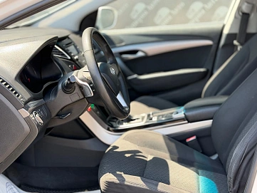 Hyundai i40, 2013г., передний привод, автомат