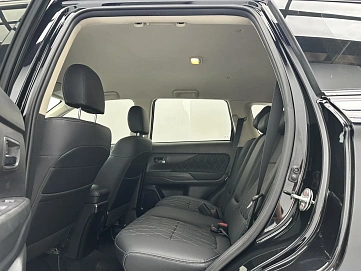 Mitsubishi Outlander, 2022г., передний привод, вариатор