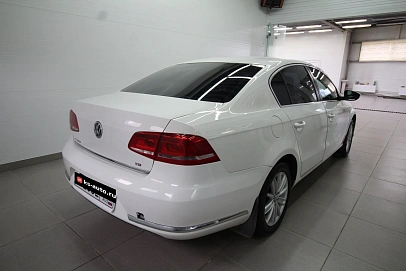 Volkswagen Passat, 2011г., передний привод, робот
