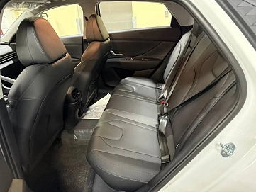 Hyundai Elantra, 2024г., передний привод, вариатор
