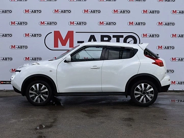 Nissan Juke, 2013г., передний привод, вариатор
