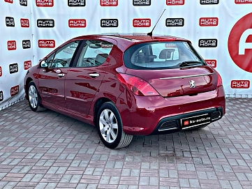 Peugeot 308, 2008г., передний привод, автомат