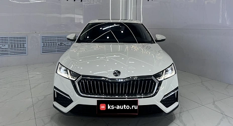 Skoda Octavia, 2022г, передний привод, робот