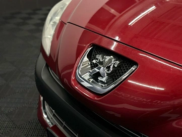 Peugeot 308, 2010г., передний привод, автомат