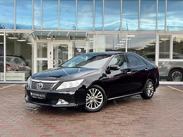 Toyota Camry, 2012г., передний привод, автомат