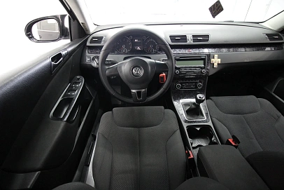 Volkswagen Passat, 2010г., передний привод, механика