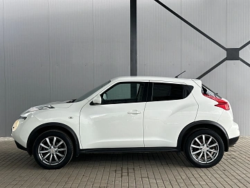 Nissan Juke, 2013г., передний привод, вариатор