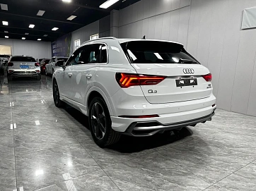 Audi Q3, 2023г., передний привод, робот