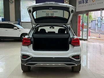 Audi Q2, 2022г., передний привод, робот