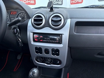 Renault Logan, 2013г., передний привод, механика