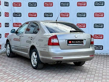 Skoda Octavia, 2009г., передний привод, робот