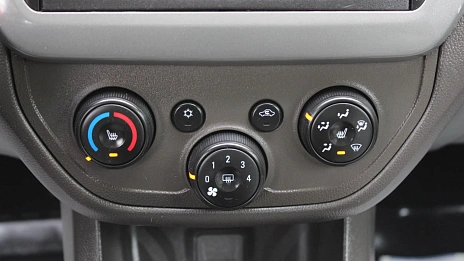 Chevrolet Cobalt, 2013г., передний привод, механика