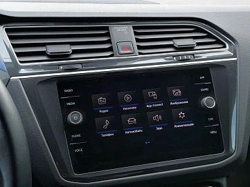 Volkswagen Tiguan, 2020г., полный привод, робот