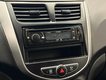 Hyundai Solaris, 2011г., передний привод, механика