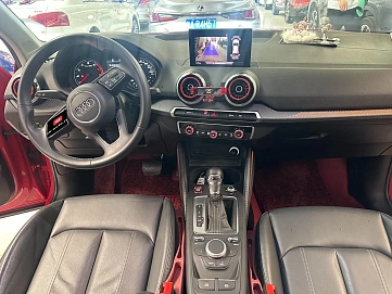 Audi Q2, 2021г., передний привод, робот