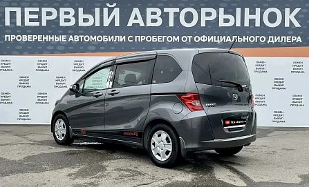 Honda Freed, 2010г., передний привод, вариатор