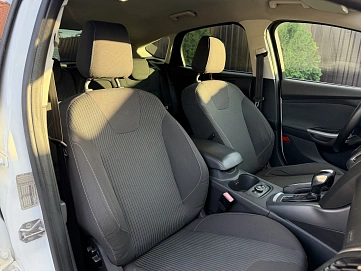 Ford Focus, 2012г., передний привод, робот