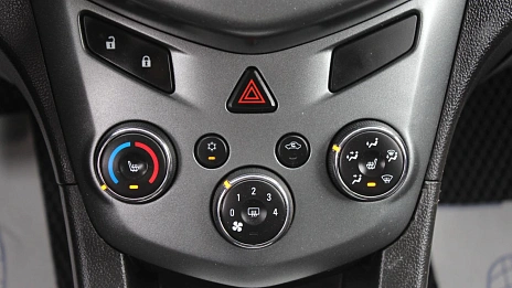 Chevrolet Aveo, 2014г., передний привод, механика