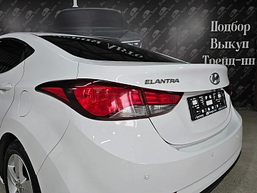 Hyundai Elantra, 2015г., передний привод, автомат