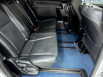 Toyota Esquire, 2020г., передний привод, вариатор