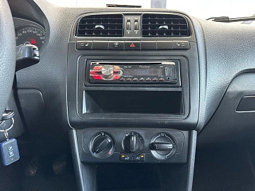 Volkswagen Polo, 2012г., передний привод, механика