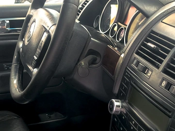 Volkswagen Touareg, 2008г., полный привод, автомат