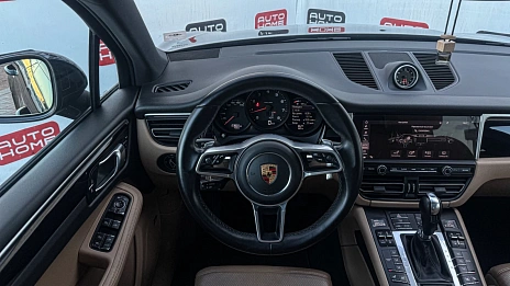 Porsche Macan, 2020г., передний привод, робот