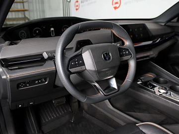 Changan UNI-V, 2023г., передний привод, робот