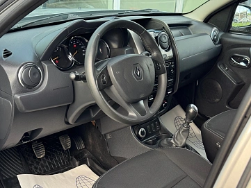Renault Duster, 2015г., полный привод, механика