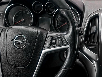Opel Astra, 2010г., передний привод, автомат