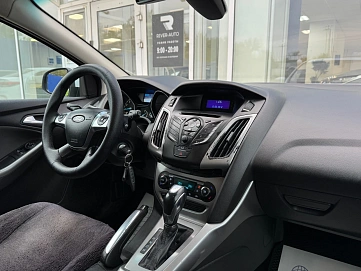 Ford Focus, 2012г., передний привод, робот