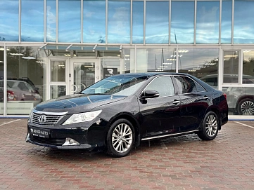 Toyota Camry, 2012г., передний привод, автомат
