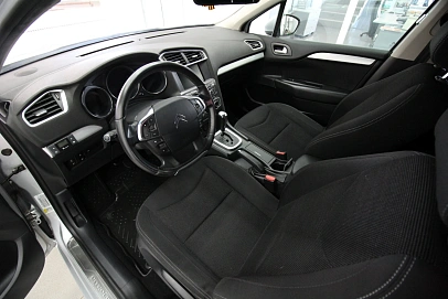 Citroen C4, 2015г., передний привод, автомат