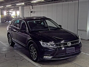 Volkswagen Tiguan, 2017г, передний привод, робот