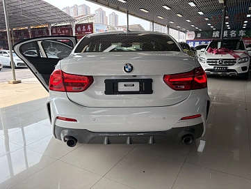 BMW 1 серии, 2022г., передний привод, робот