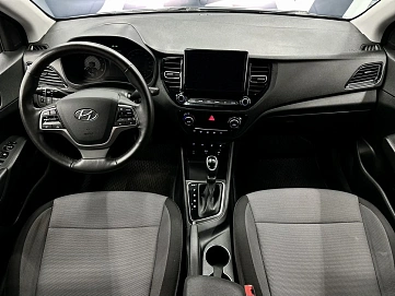 Hyundai Solaris, 2021г., передний привод, автомат