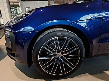 Porsche Macan, 2025г., полный привод, робот