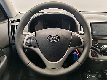 Hyundai i30, 2011г., передний привод, автомат