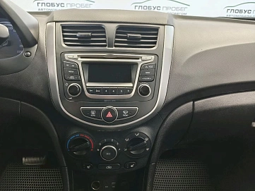 Hyundai Solaris, 2015г., передний привод, автомат