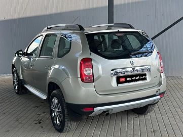 Renault Duster, 2013г., полный привод, механика