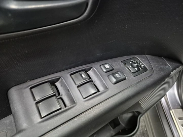 Mitsubishi Outlander, 2010г., передний привод, вариатор