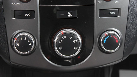 Kia Cerato, 2010г., передний привод, механика