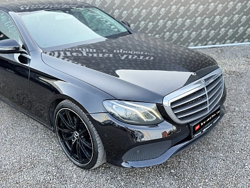 Mercedes-Benz E-Класс, 2018г., задний привод, автомат