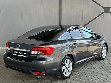 Toyota Avensis, 2012г., передний привод, вариатор