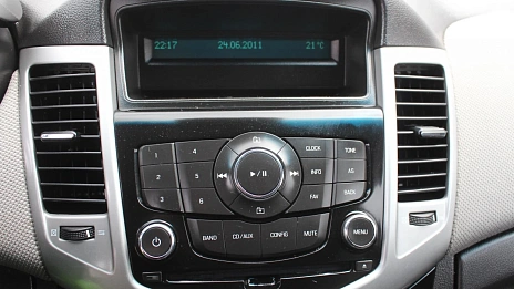 Chevrolet Cruze, 2011г., передний привод, механика